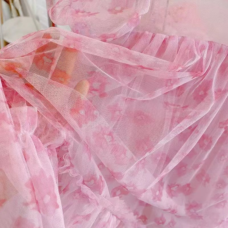 Robe de fée à manches courtes en maille fleurie de style occidental