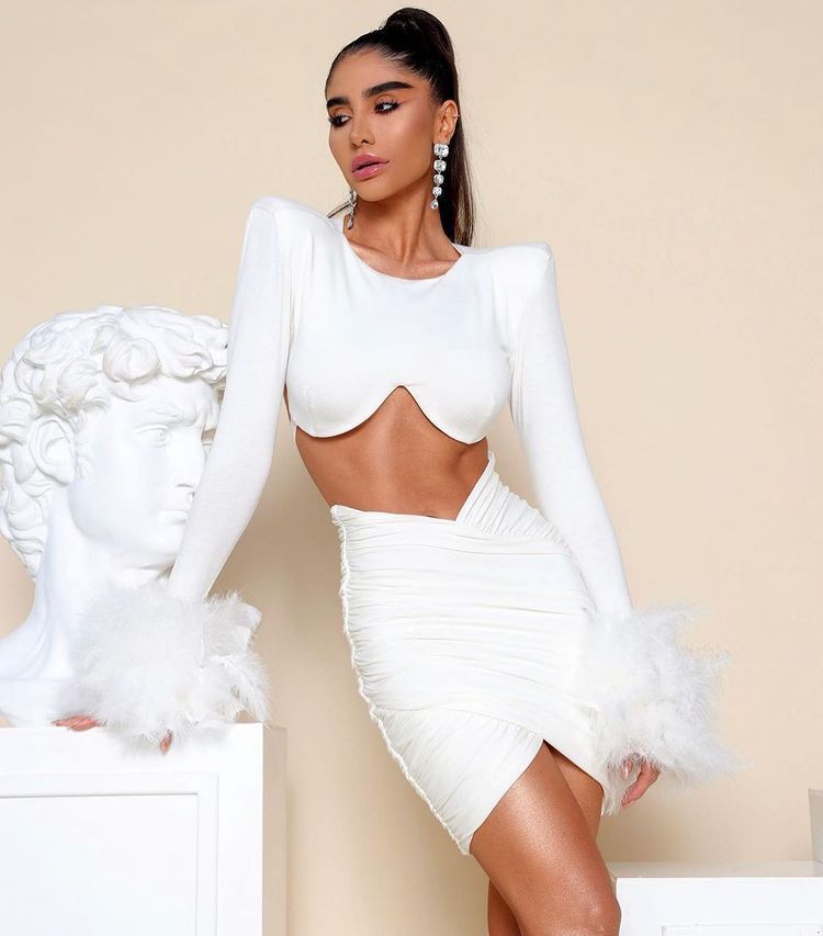 Women's Open-back Feather Long-sleeved Dress
