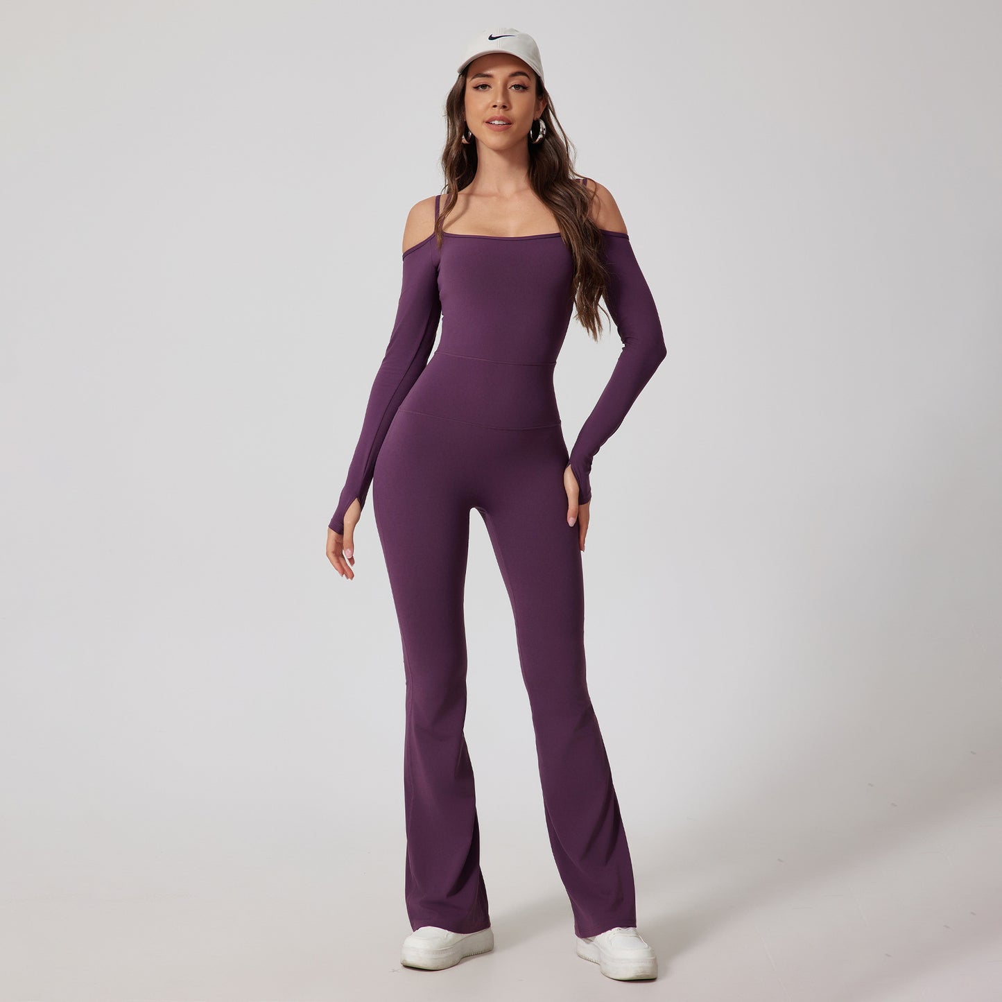 Pantalon à pattes d'éléphant intégrées à bretelles pour femme