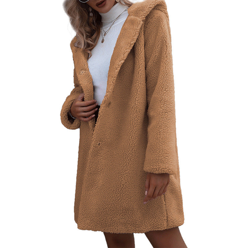 Manteau mi-long à capuche pour femme en agneau