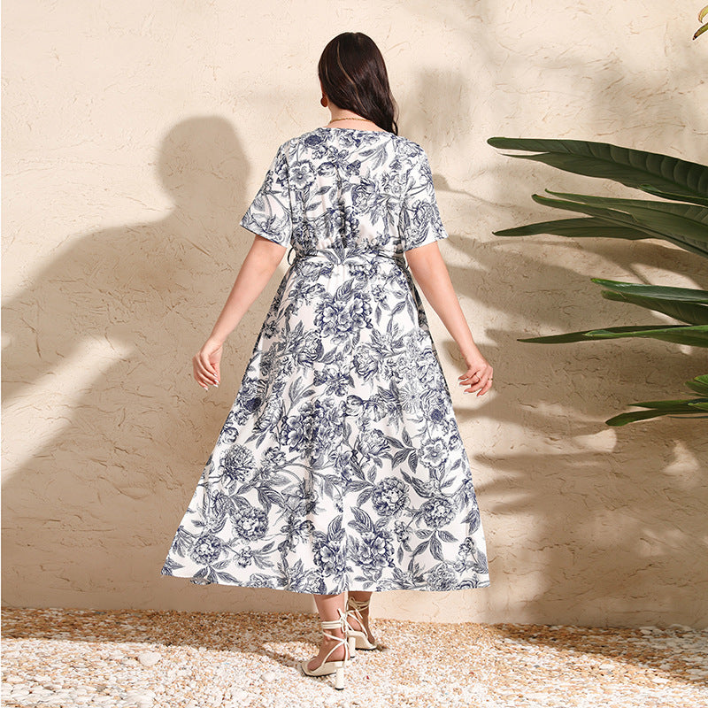 French-style Elegant Plus-size White Ink-wash Floral V-neck Short-sleeve Waist-cinched Maxi Dress
