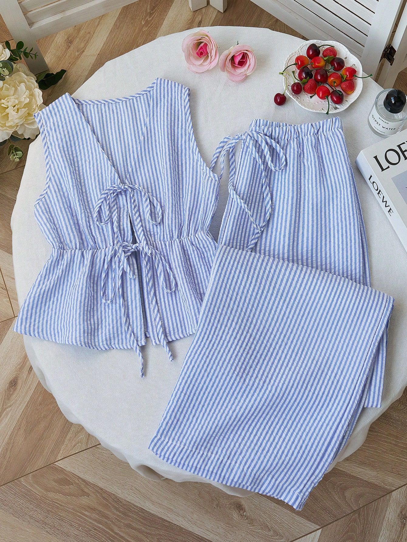 Loose-fit Tank Top With Tie Details Paired With Solid-color Pants