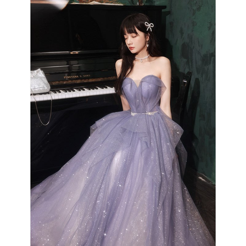 Robe de soirée violette pour hôte de la réunion annuelle