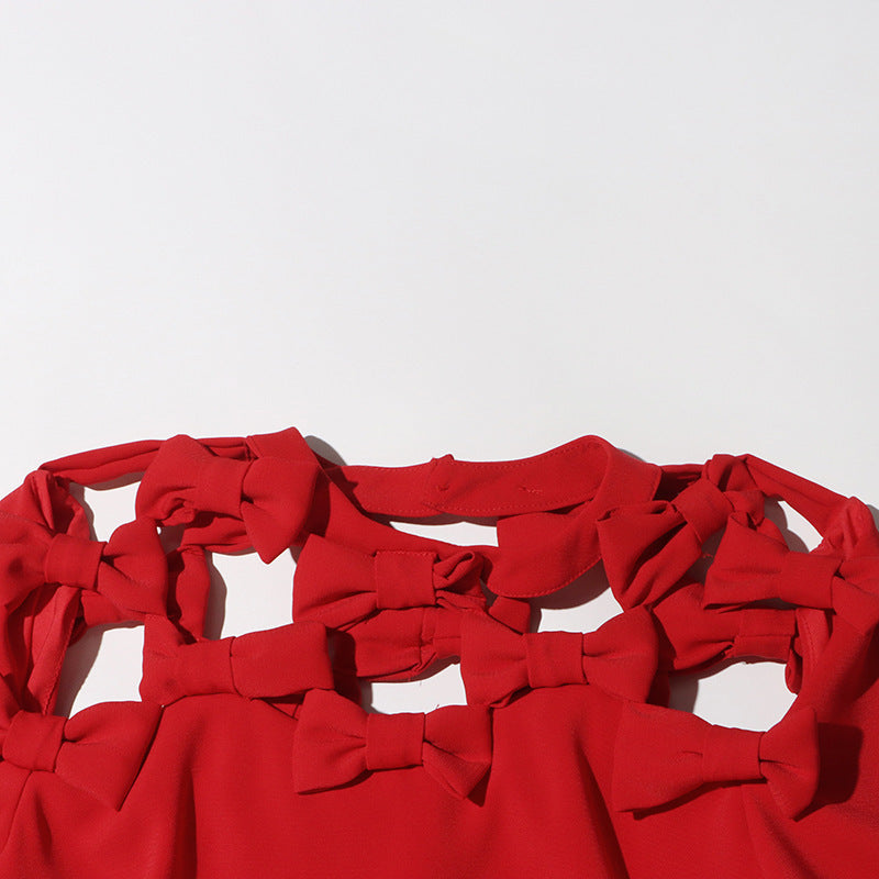 Robe amincissante rouge à motif de nœud creux, style mondain et tendance