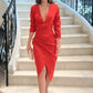 Robe dos nu plissée à taille cintrée et col en V pour femme