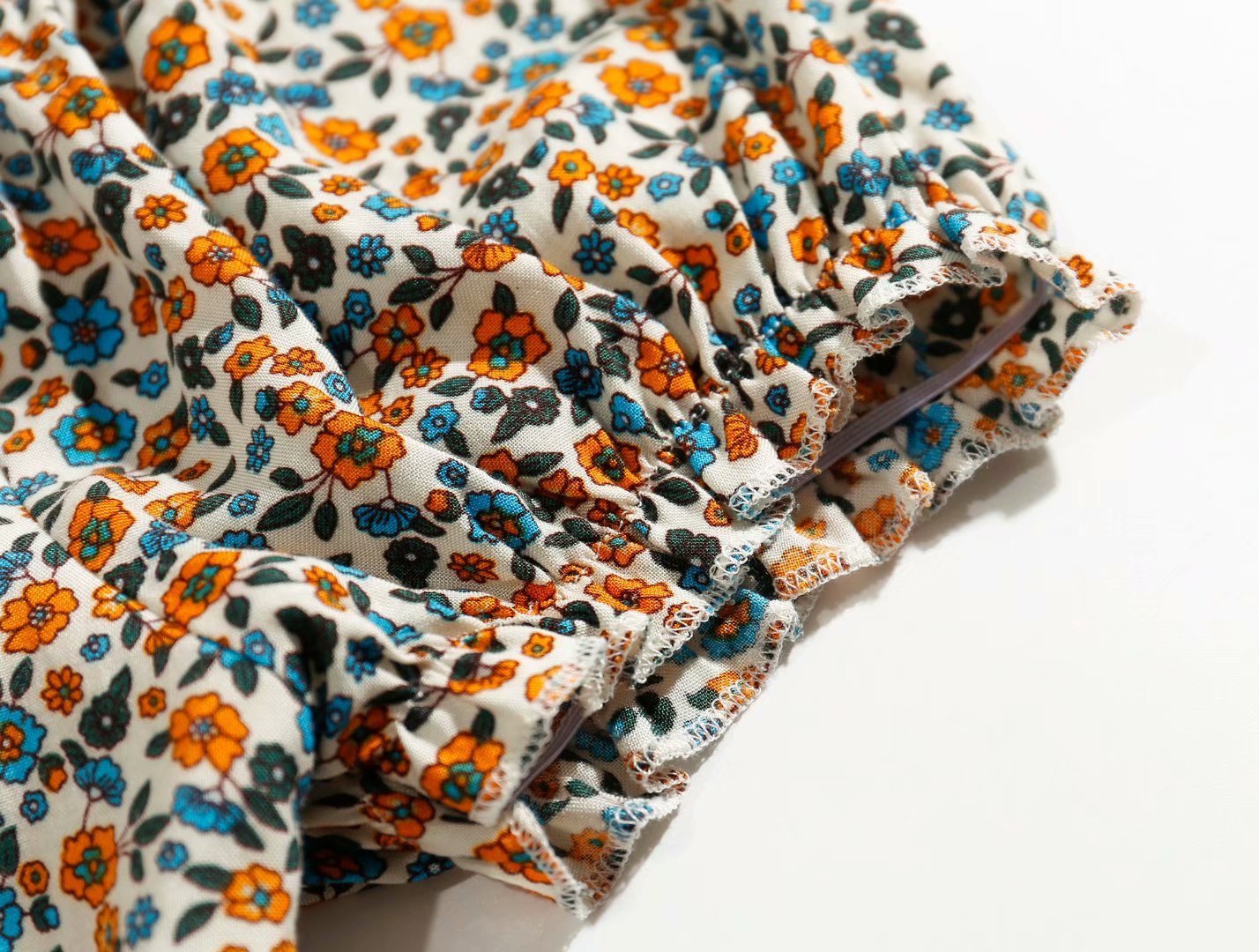Retro floral print top