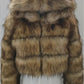 Manteau court à capuche en fausse fourrure à manches longues
