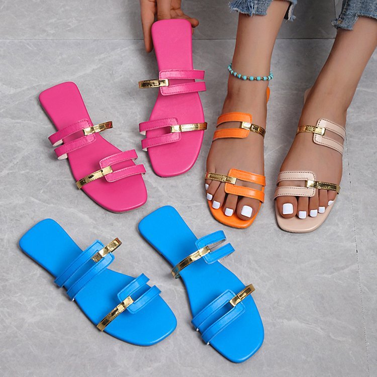 Sandales et pantoufles à semelles plates tendance et assorties pour femmes