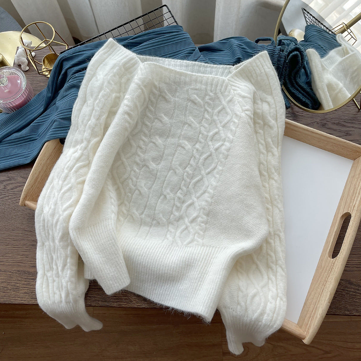 Slim And Exposed Clavicle Twist Large-sleeved Knit Sweater Top Women's