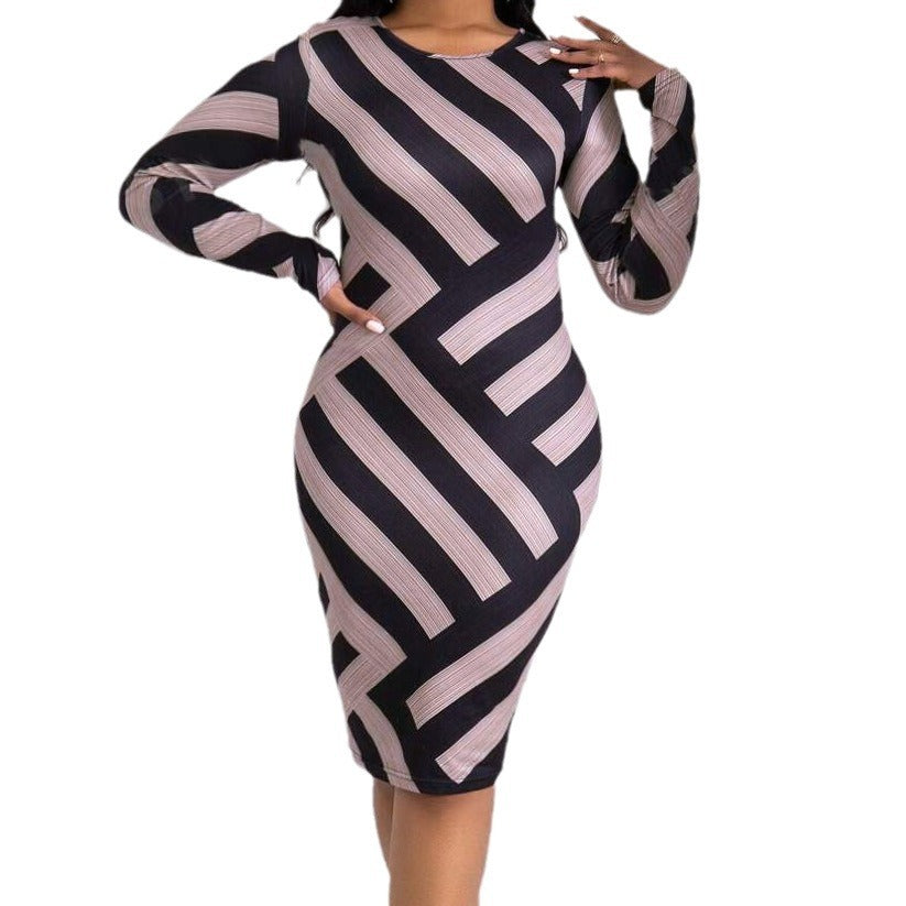 Robe fourreau rayée grande taille à col rond et design Sense