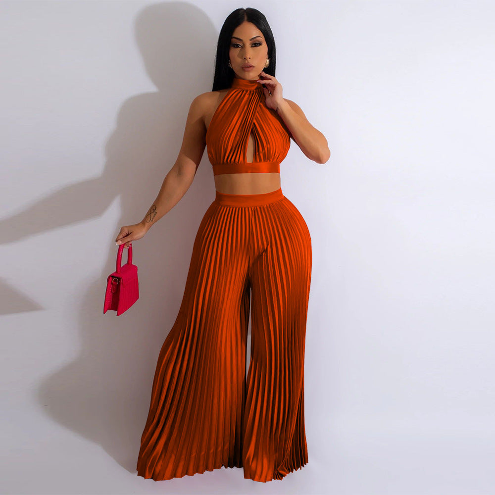Ensemble deux pièces pour femme avec pantalon large plissé en soie et dos nu