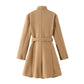 Veste tricotée à lacets et nœud à revers pour femme