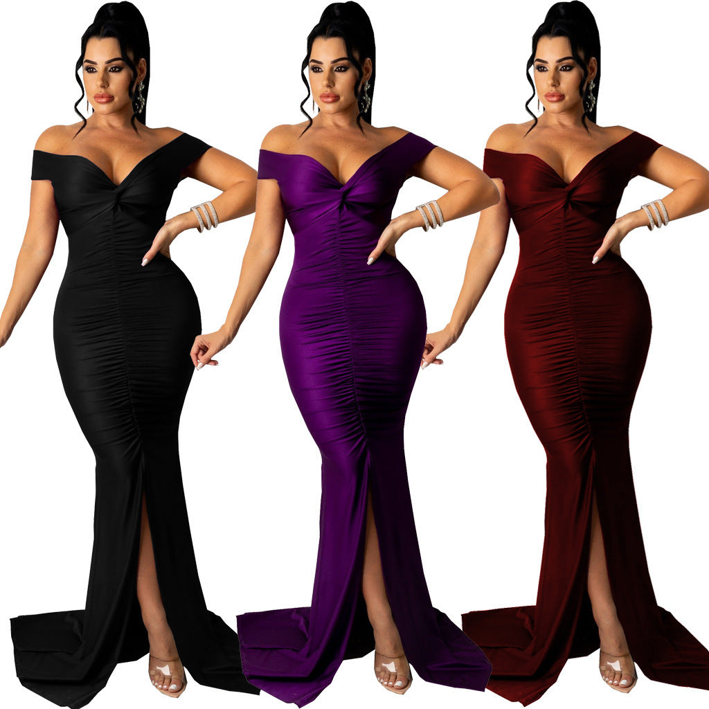 Robe moulante micro-froissée à col en V large et tendance