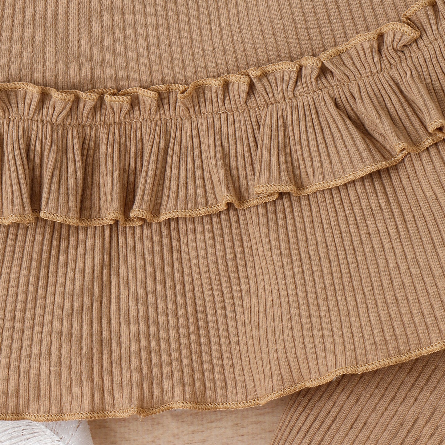 Vêtements pour enfants printemps-été pour jeunes et petites filles, chemisier à col en dentelle, pantalon à rayures enfoncées en corne, costume deux pièces