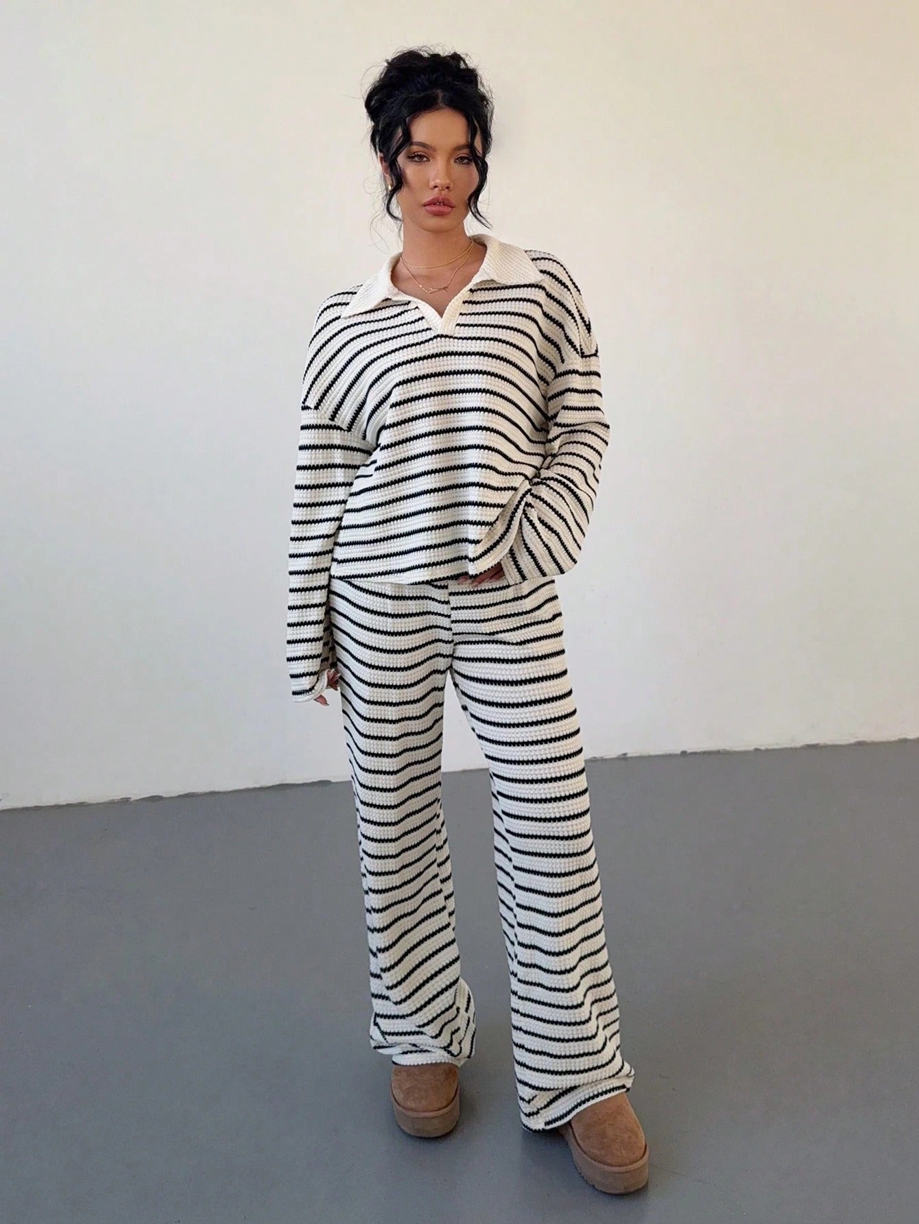 T-shirt And Elastic Waist Striped Pants