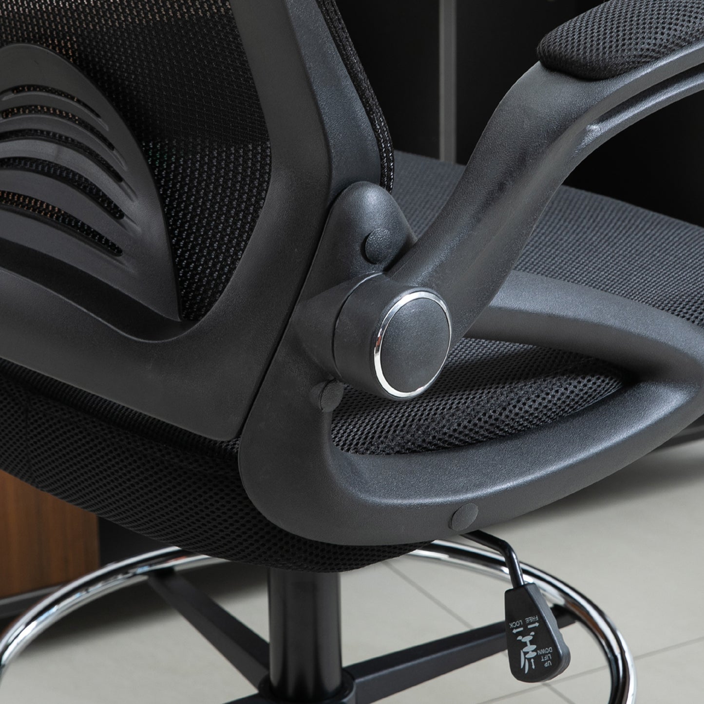 Ergonomic High Back Office Chair Swivel Reclining Computer Desk Chair with Retractable Footrest