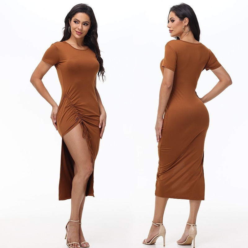 Robe mi-longue à fente irrégulière pour femme