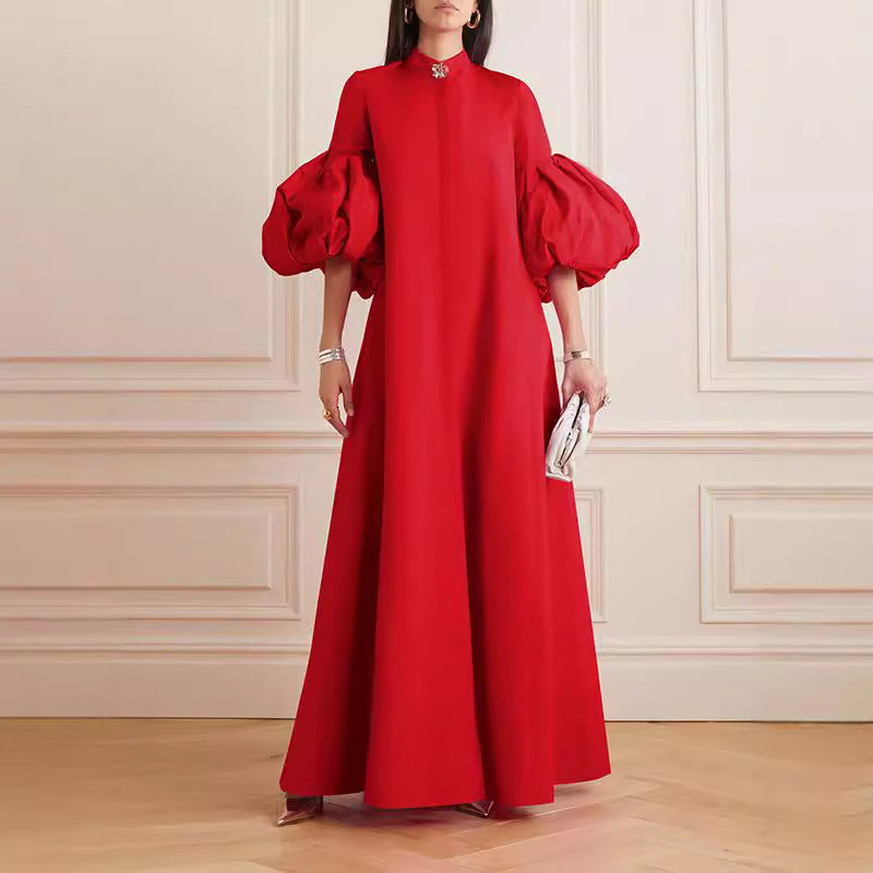 Robe de soirée longue à revers amples et couleur unie à fleurs