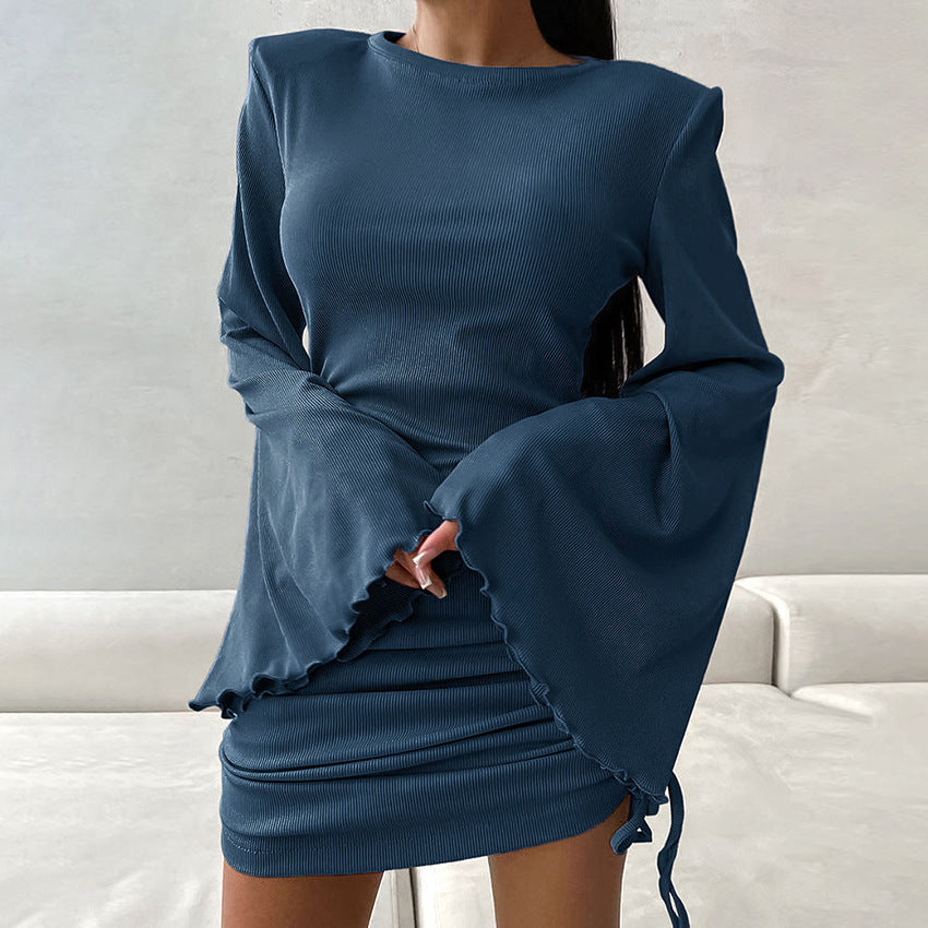 Robe tricotée à rayures noires pour femme, élégante, à manches évasées, taille haute, style européen et américain, automne et hiver