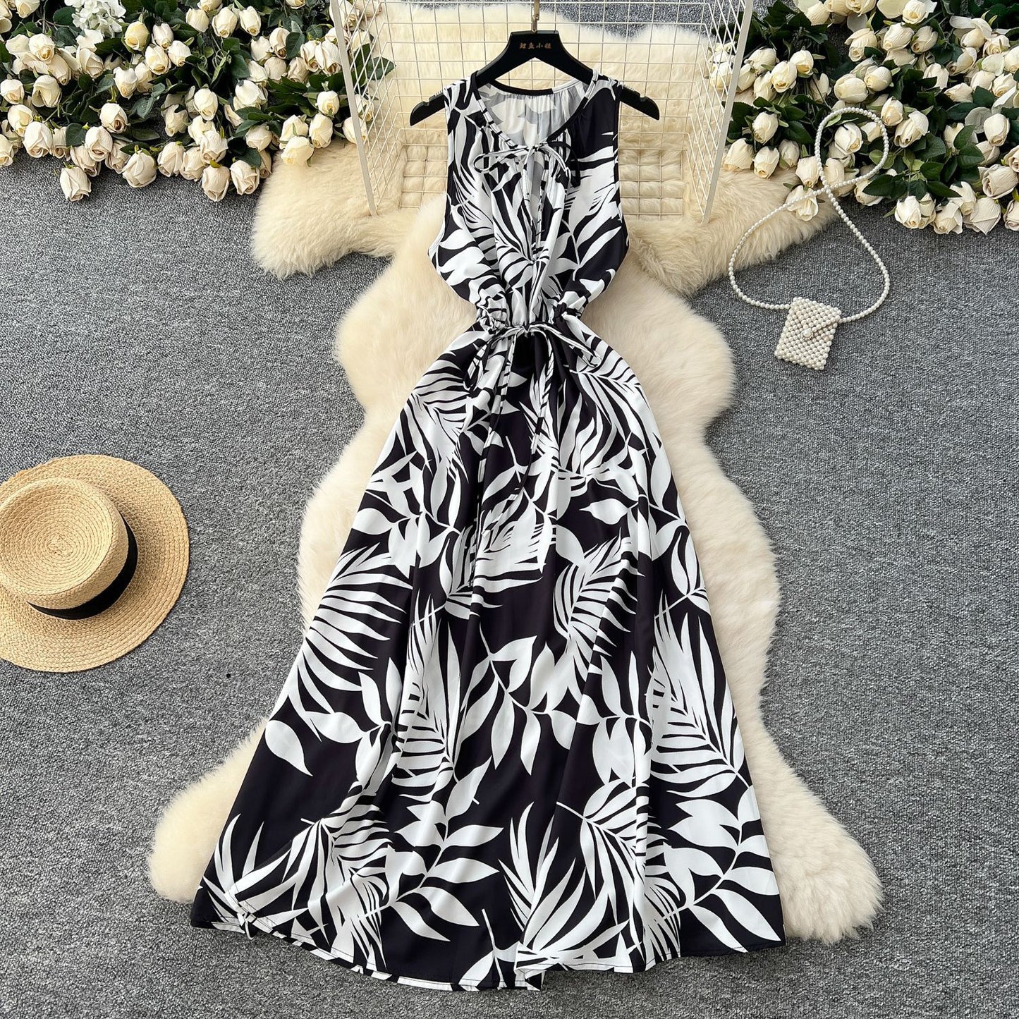 Retro Crew-neck Lace-up Sleeveless Printed Dress