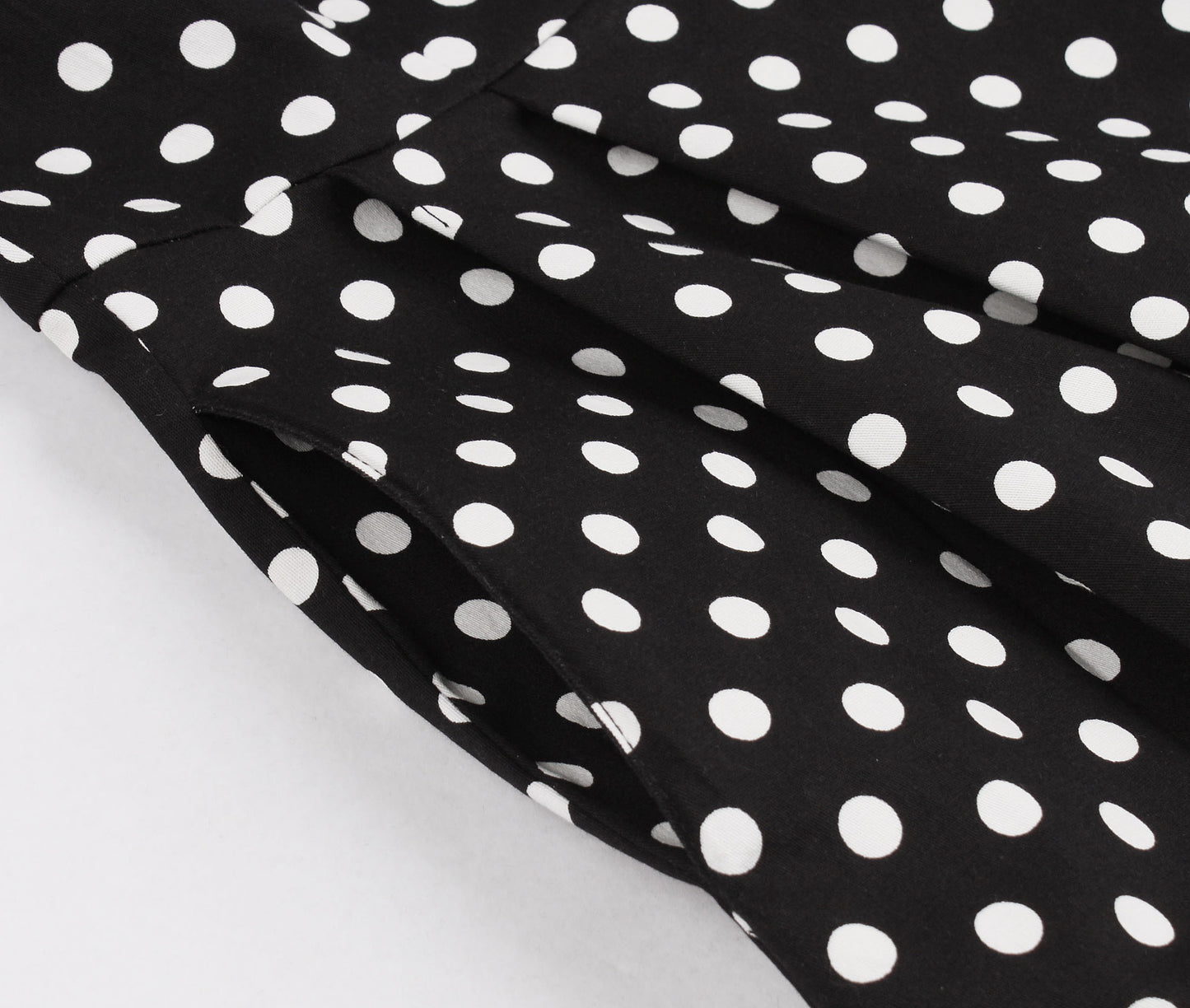 Robe rétro vintage SISHION VD1030 pour femmes, tenue d'été à pois noirs, style Hepburn, col Peter Pan 