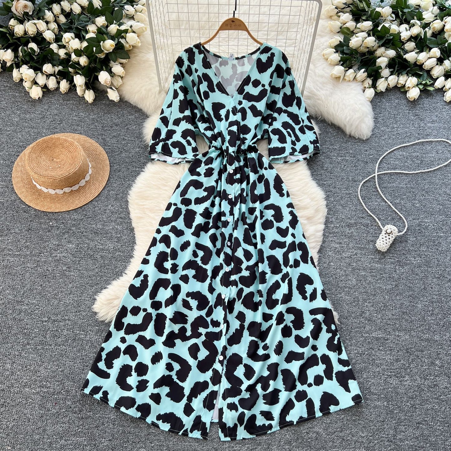 Five-quarter-sleeve Fitted-waist Single-breasted Printed Dress