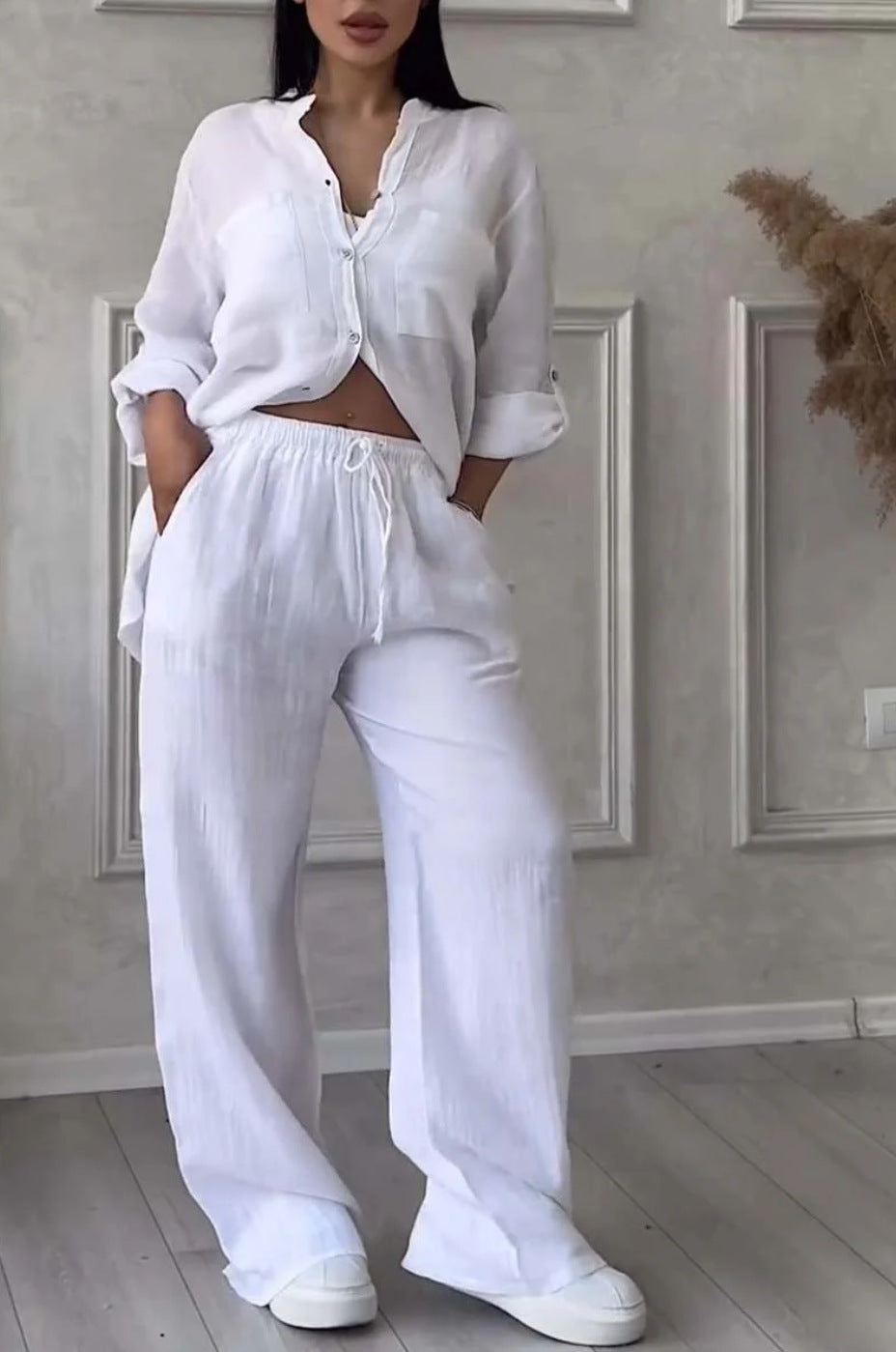 Ensemble deux pièces à lacets et pantalon large pour femme