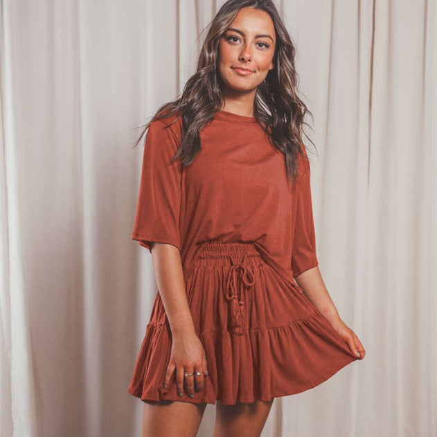 Round Neck Solid Color Half Sleeves Loose Top T-shirt Drawstring Pleated Skirt Commuter Suit