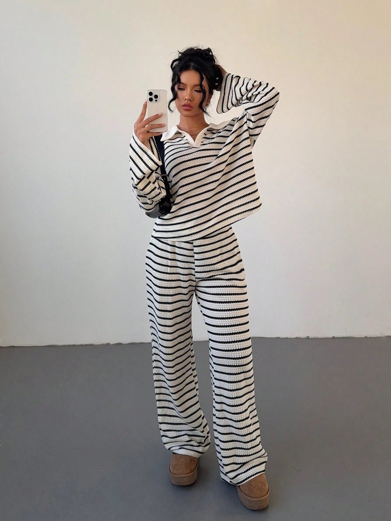 T-shirt And Elastic Waist Striped Pants