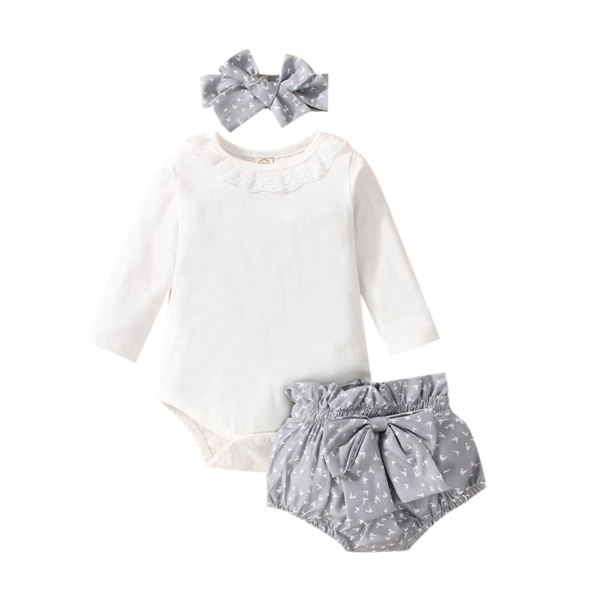 Ensemble trois pièces short à col en dentelle, manches longues et nœud Rombo