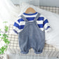 Ensemble deux pièces t-shirt et jean à bretelles pour enfant