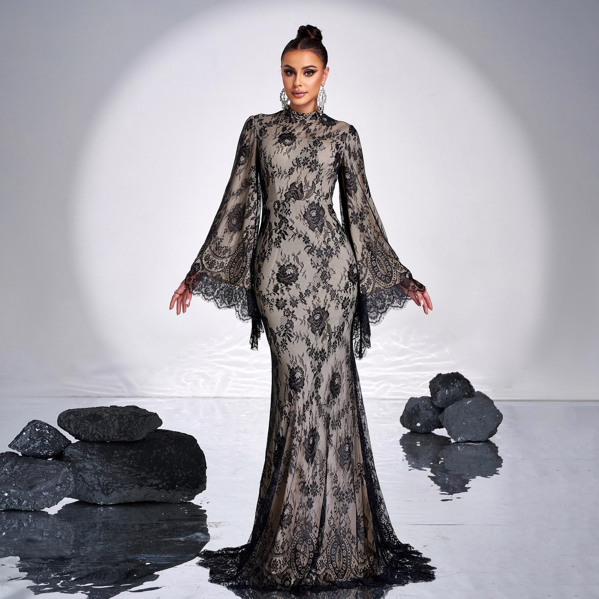 Long Sleeve Round Neck Lace Banquet Dress