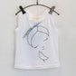 T-shirt à nœud + jupe à carreaux