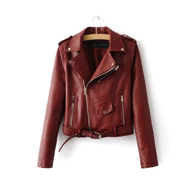 Manteau de vêtements pour femmes d'automne et d'hiver version coréenne de la version coréenne de la veste en cuir pour femmes mode vêtements pour femmes en gros
