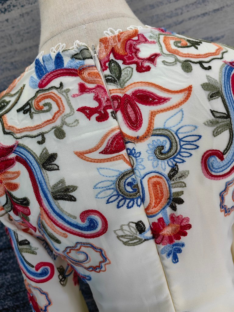 Robe aristocratique rétro brodée de Dubaï
