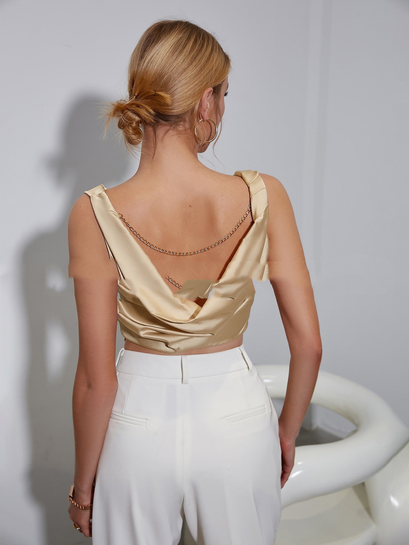 Backless Slim Fit With Chest Pad Skin Tone Sling Type