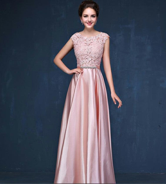 Robe de soirée longue en mousseline