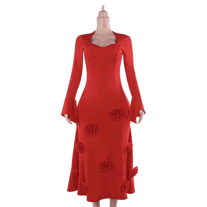 Robe fleurie à col pêche et coupe ajustée pour femme