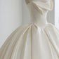 Robe de mariée Light Master vintage en satin avec haut tube