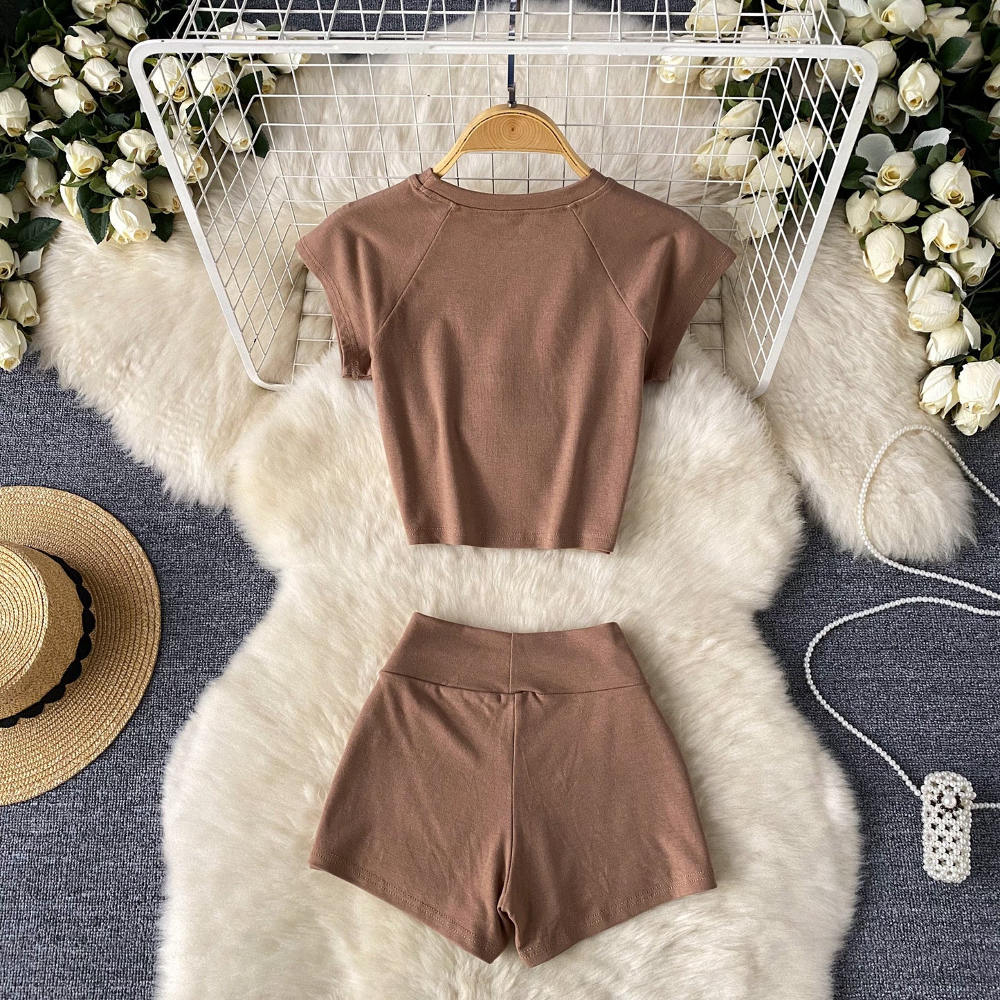 Crew-neck Cropped T-shirt High-waisted Slimming Shorts