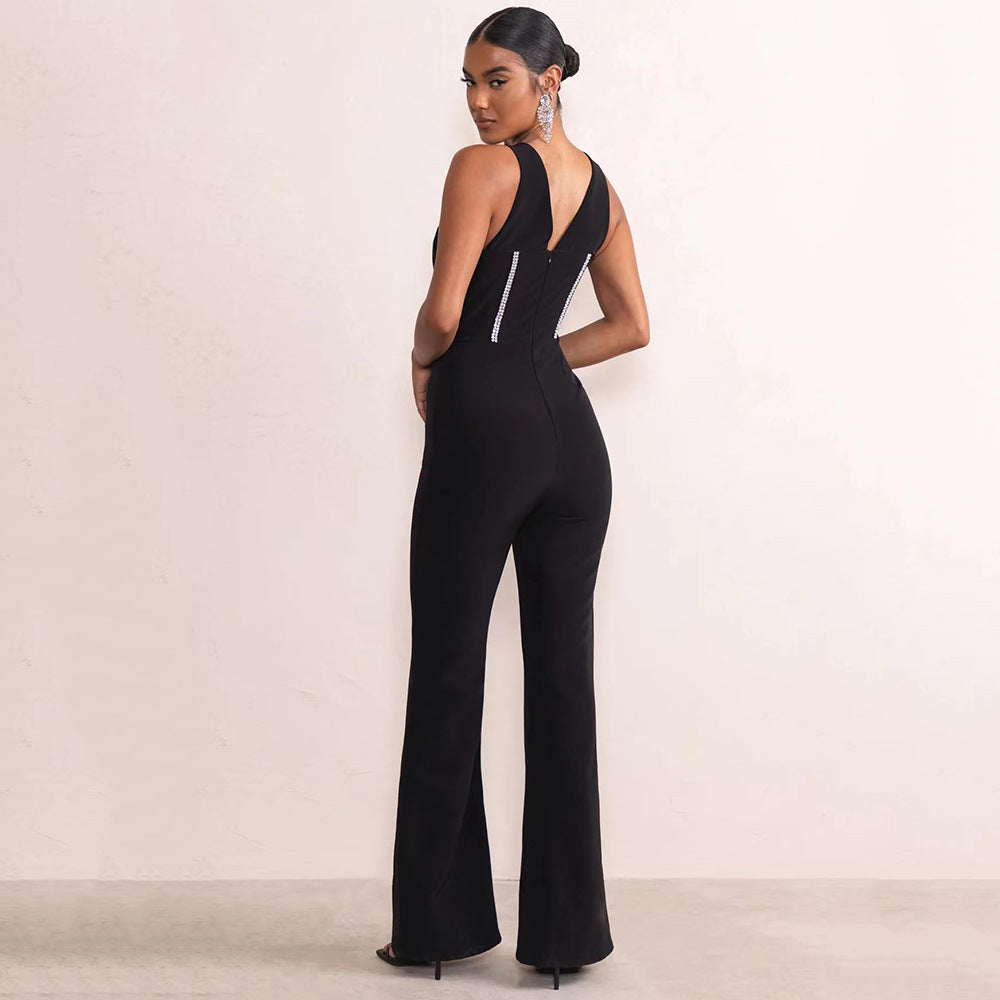 Combinaison noire à col en V profond et dos nu avec bandage slim en diamant