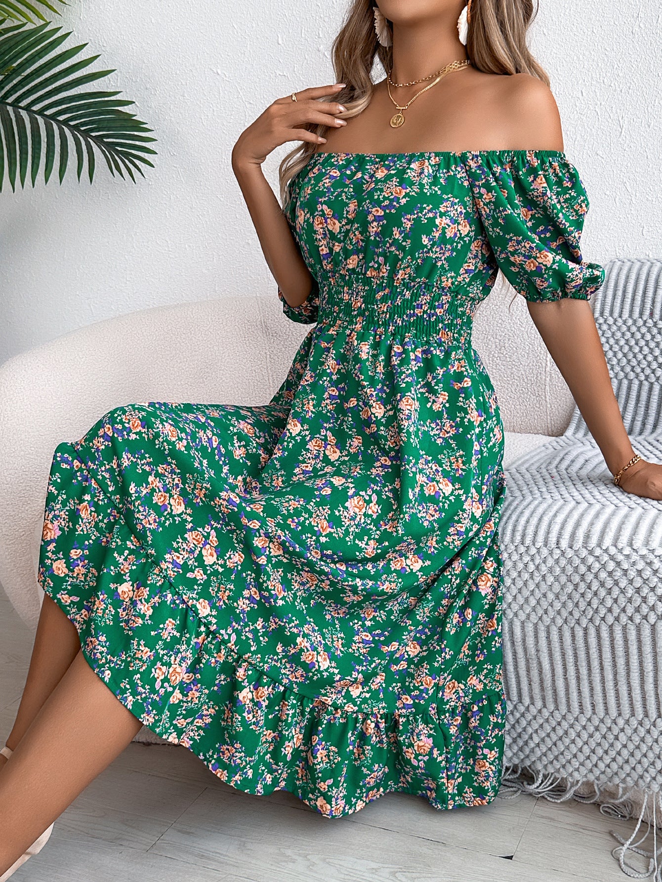 Robe à volants et col carré fleuri pour femme