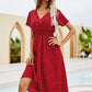 Robe d'été moulante à manches courtes et pois