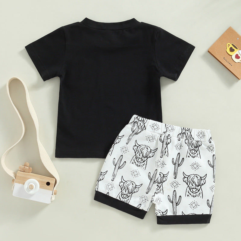 Ensemble deux pièces t-shirt à manches courtes et short imprimé tête de vache
