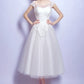 Robe d'anniversaire courte et légère de luxe blanche