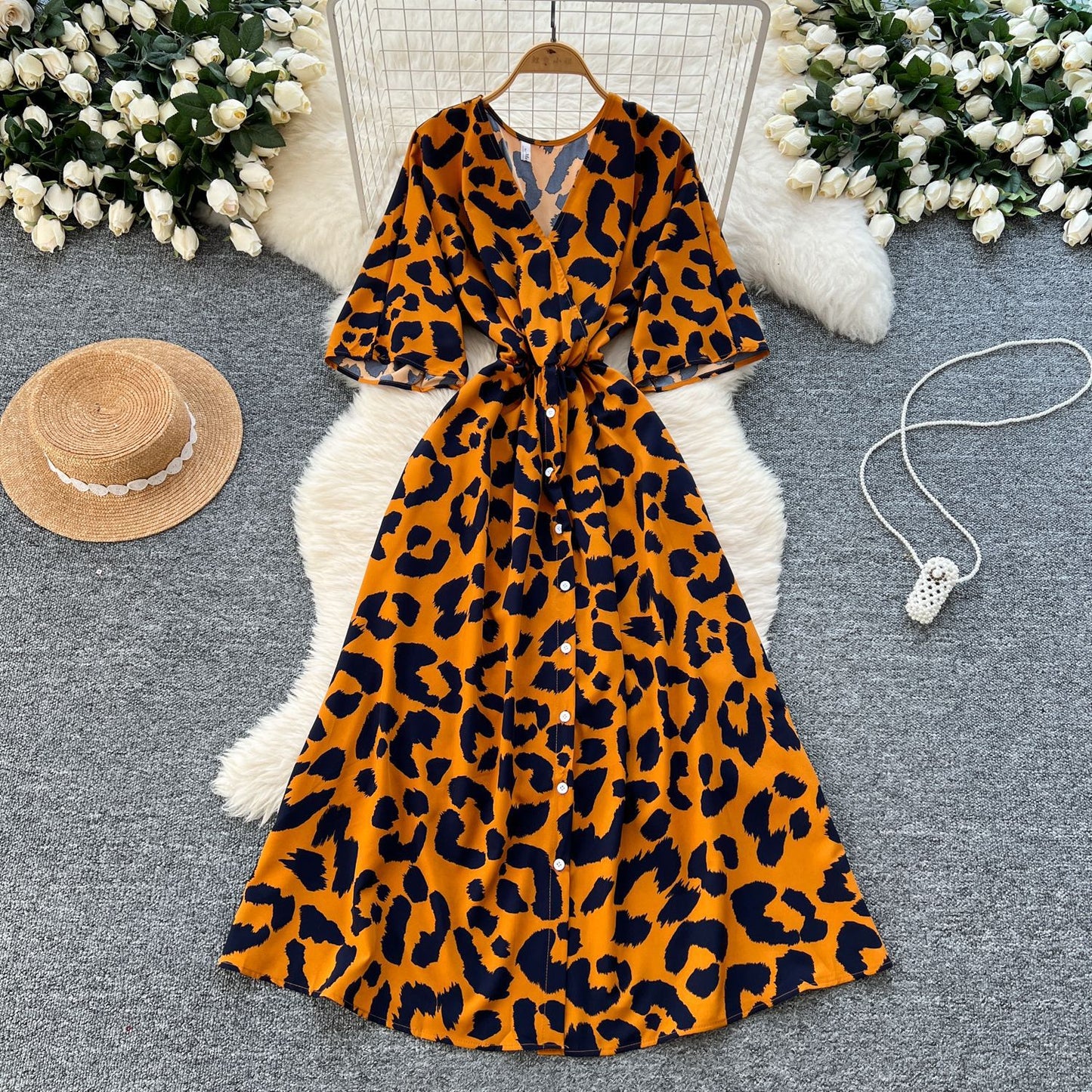 Five-quarter-sleeve Fitted-waist Single-breasted Printed Dress