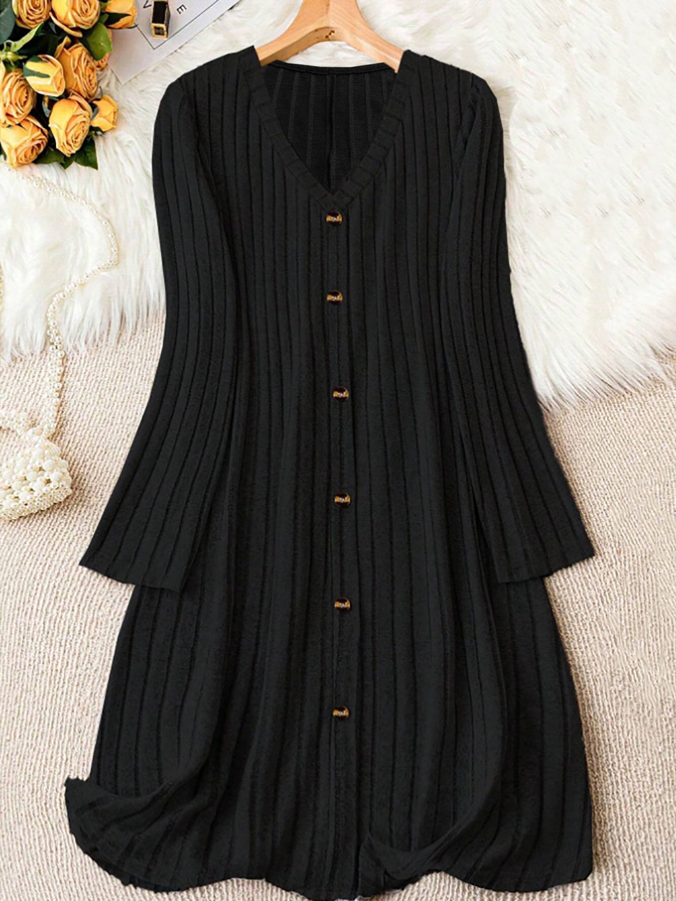 Solid-color V-neck Long-sleeve Versatile Dress