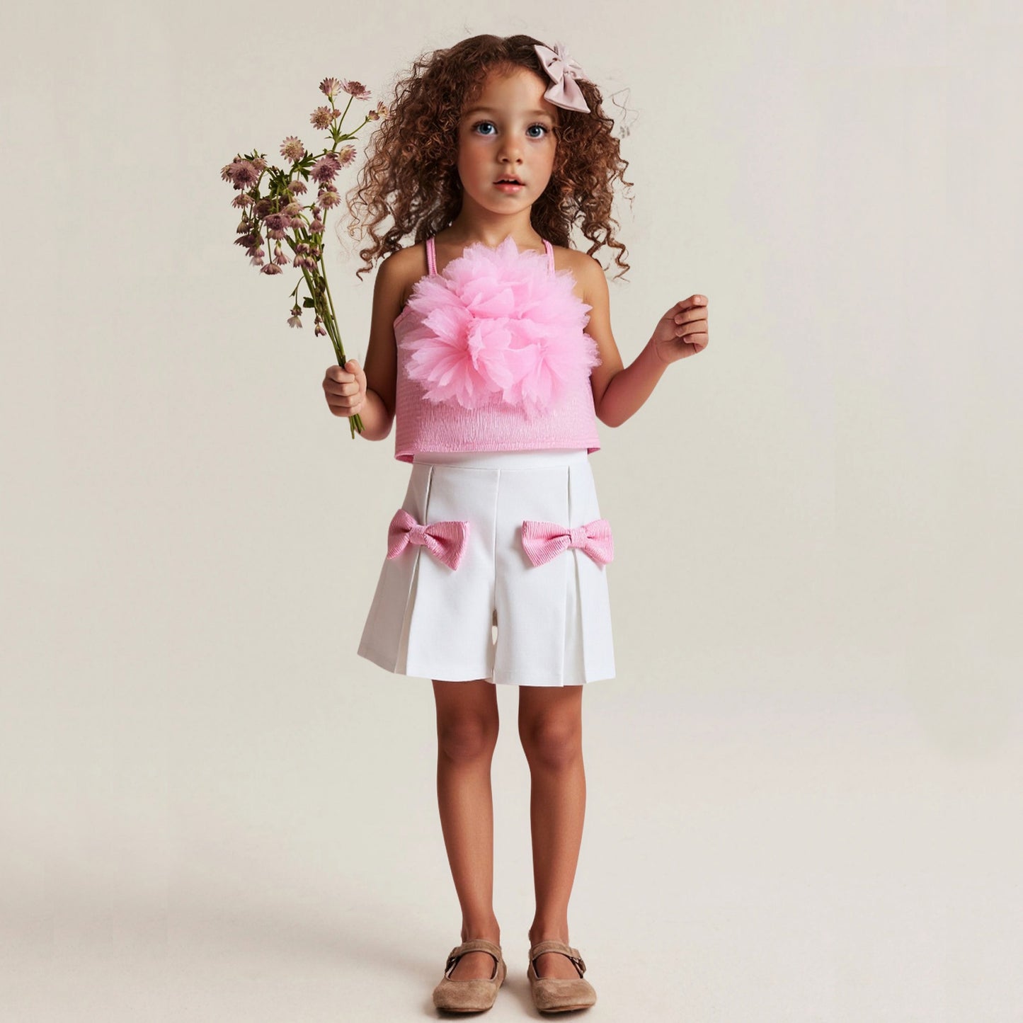 Solid Color Three-dimensional Flower Hanging Shoulder Clothes Fashion Shorts Two Pieces