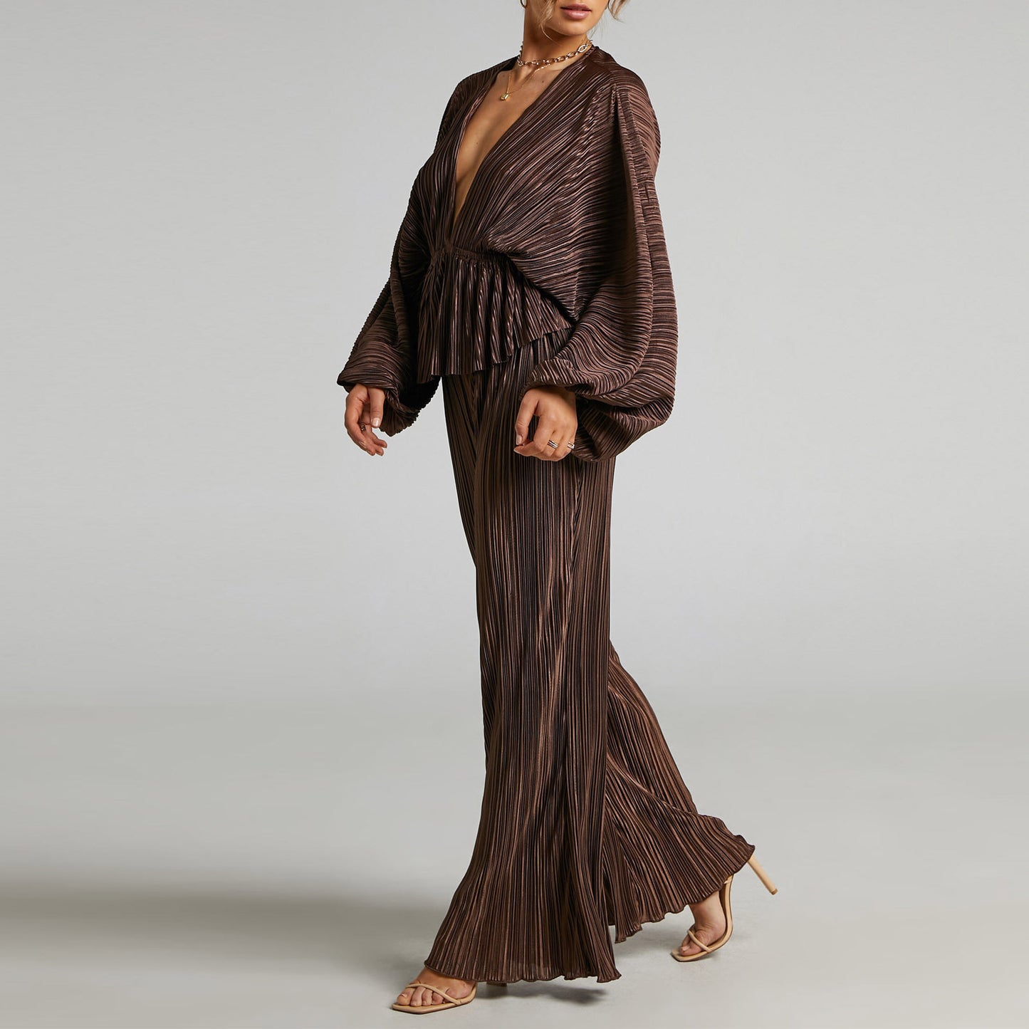 Ensemble deux pièces pour femme, pantalon décontracté à jambes larges et taille haute plissée et élastique, décolleté en V profond