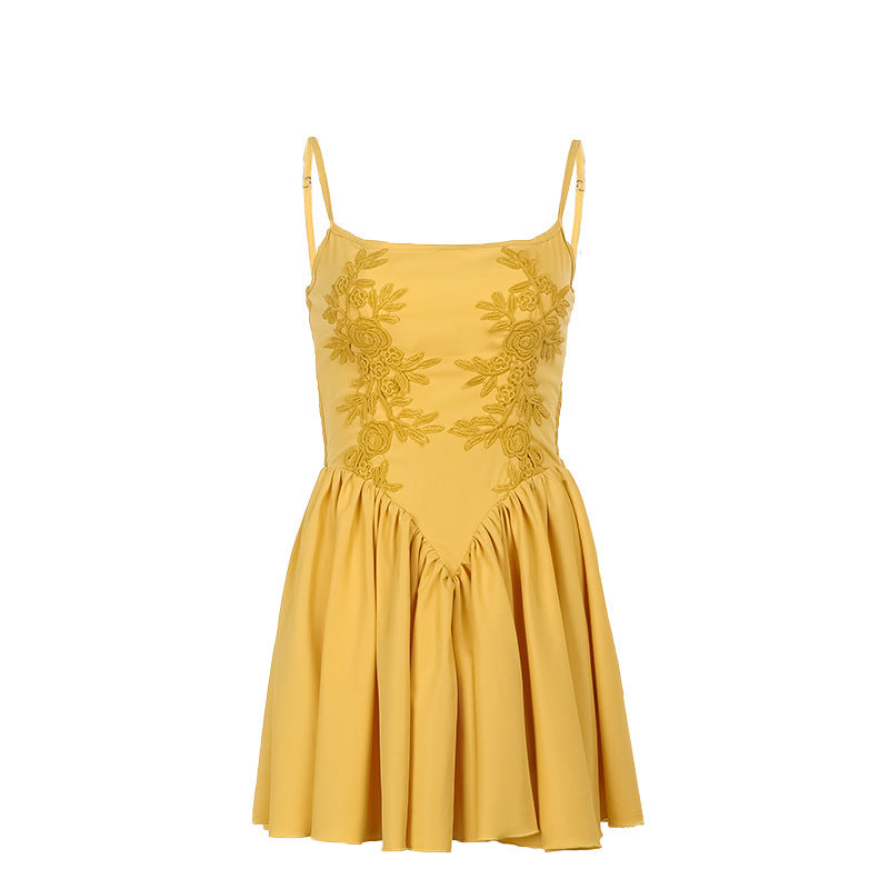 Fashionable Elegant Lace Features Suspenders Puff Dress Women